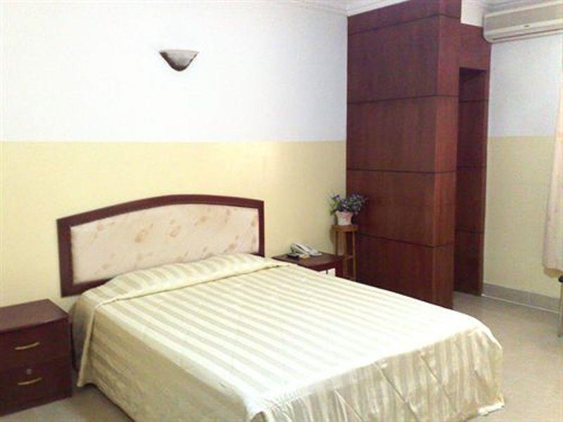 Comfort Star 2 Hotel Phnom Penh Bagian luar foto