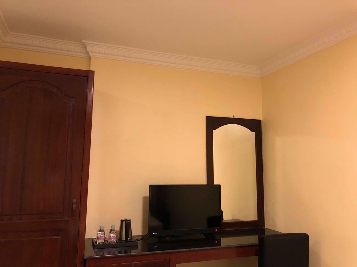 Comfort Star 2 Hotel Phnom Penh Bagian luar foto